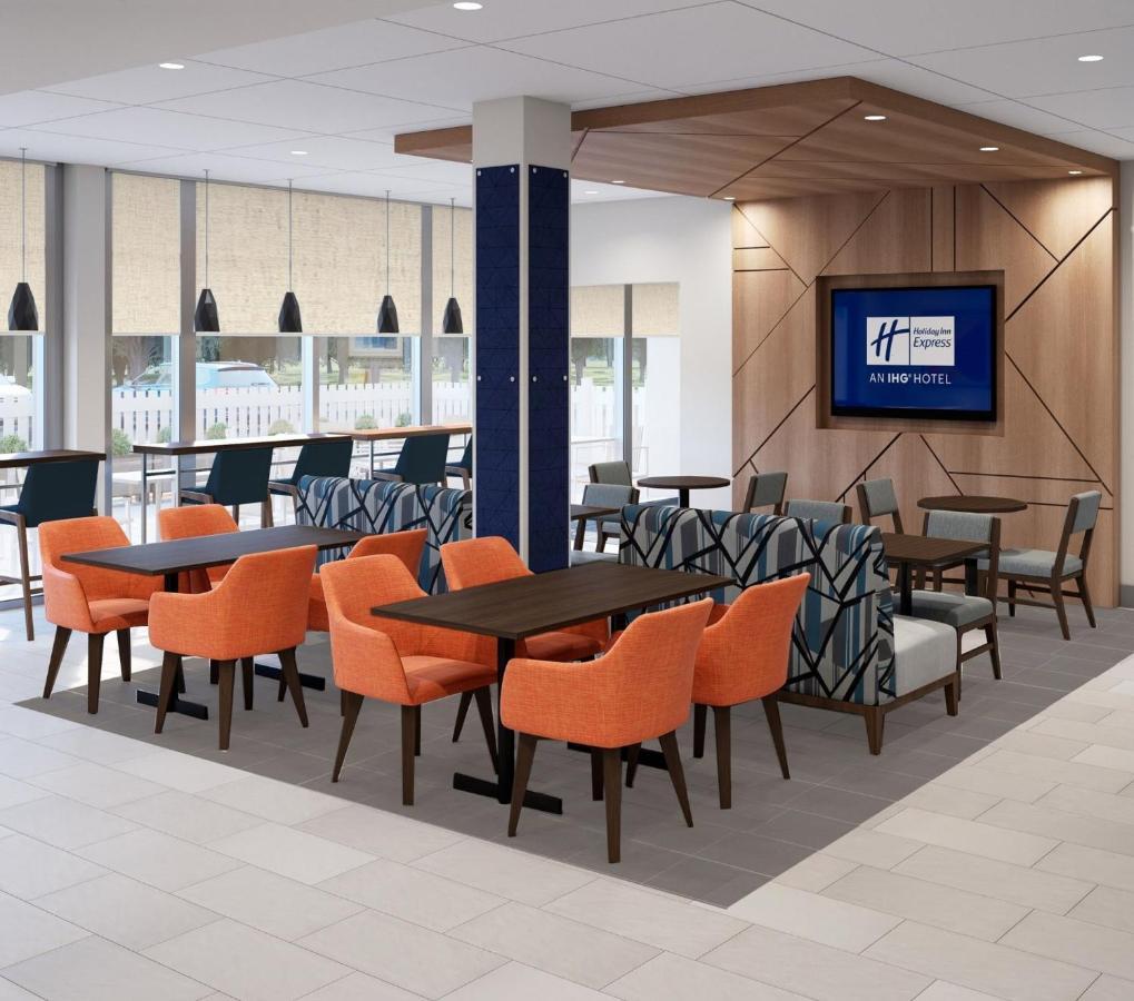 Holiday Inn Express - Strathroy By Ihg Bagian luar foto