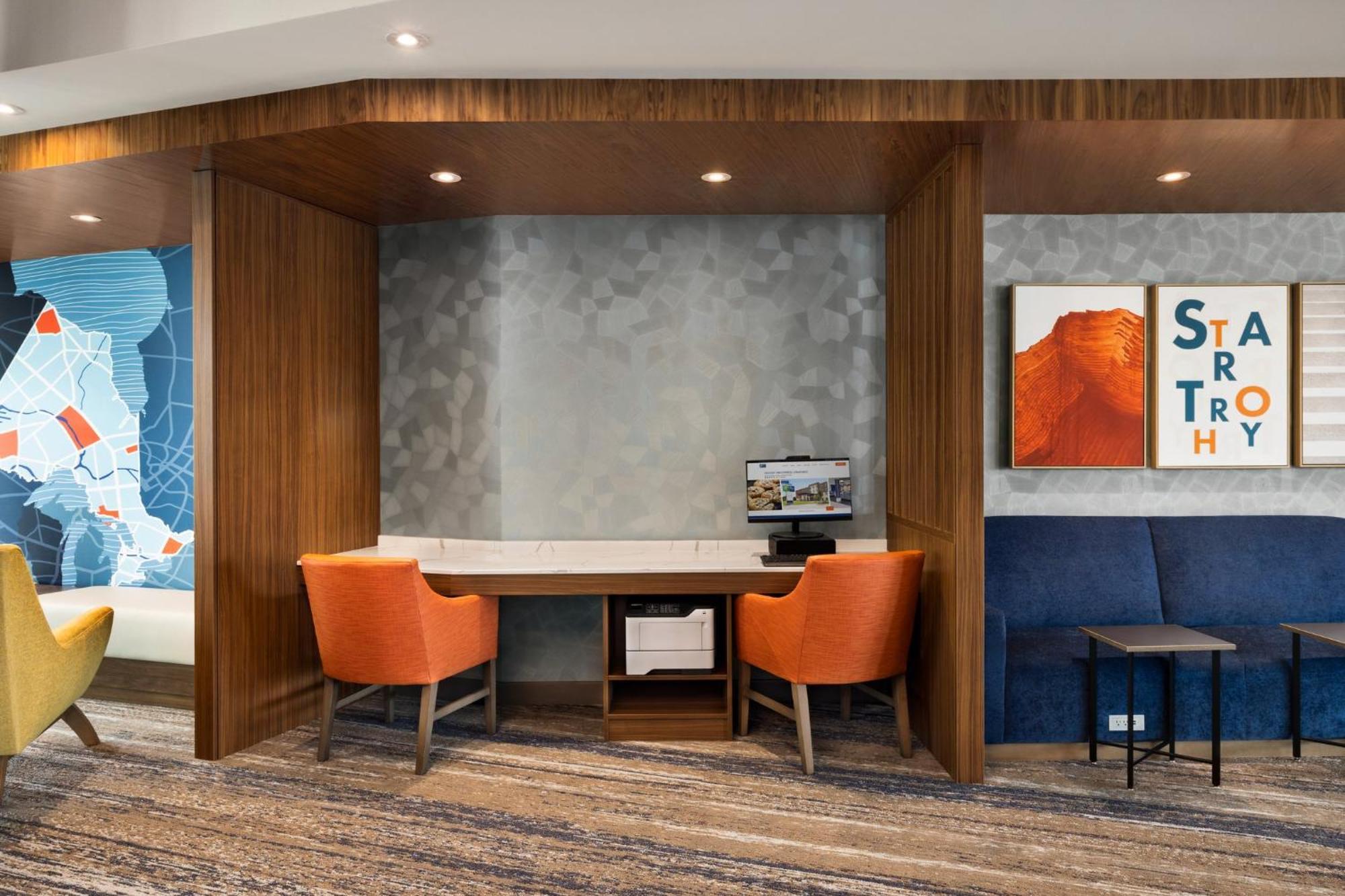 Holiday Inn Express - Strathroy By Ihg Bagian luar foto