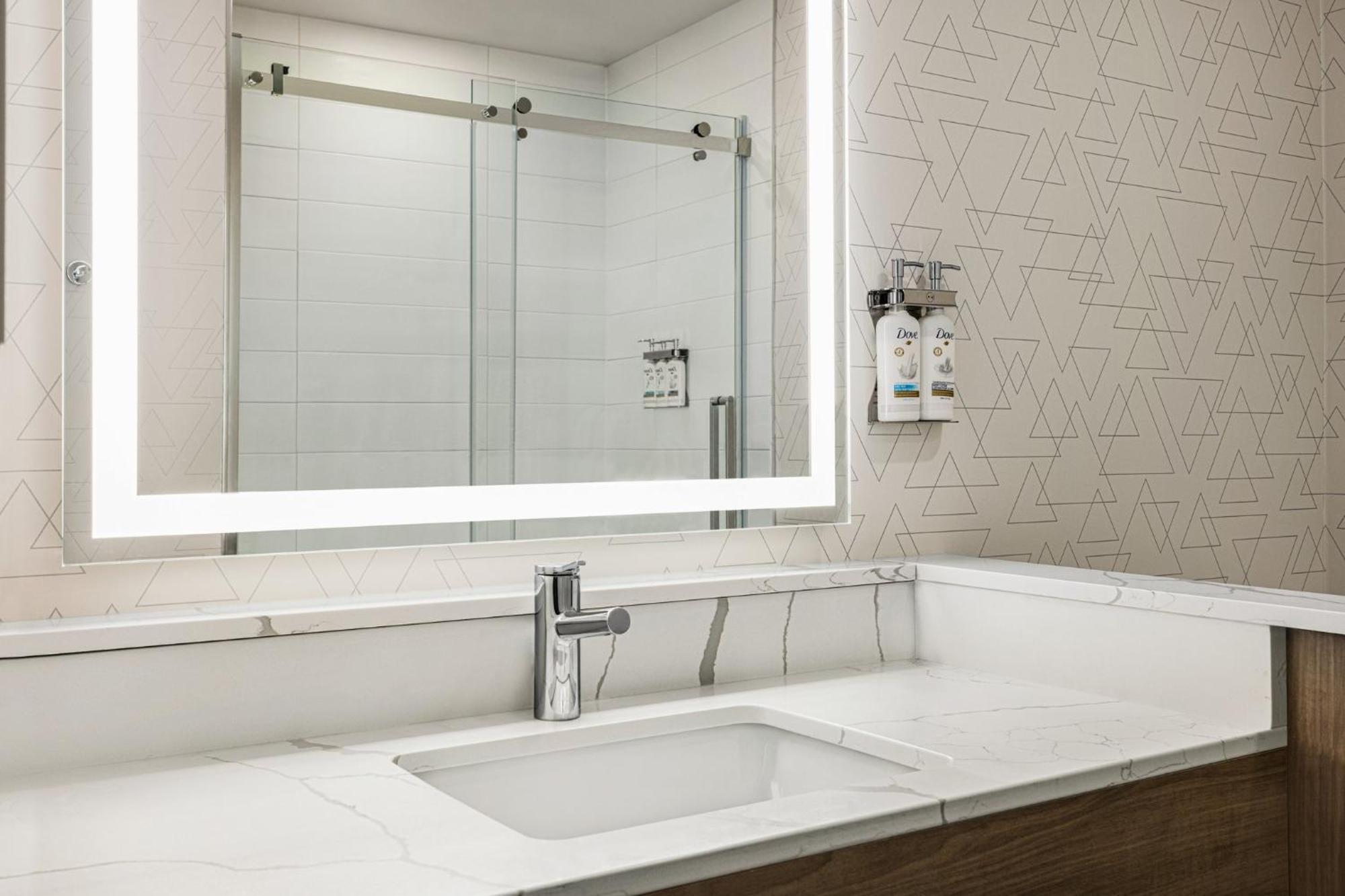 Holiday Inn Express - Strathroy By Ihg Bagian luar foto