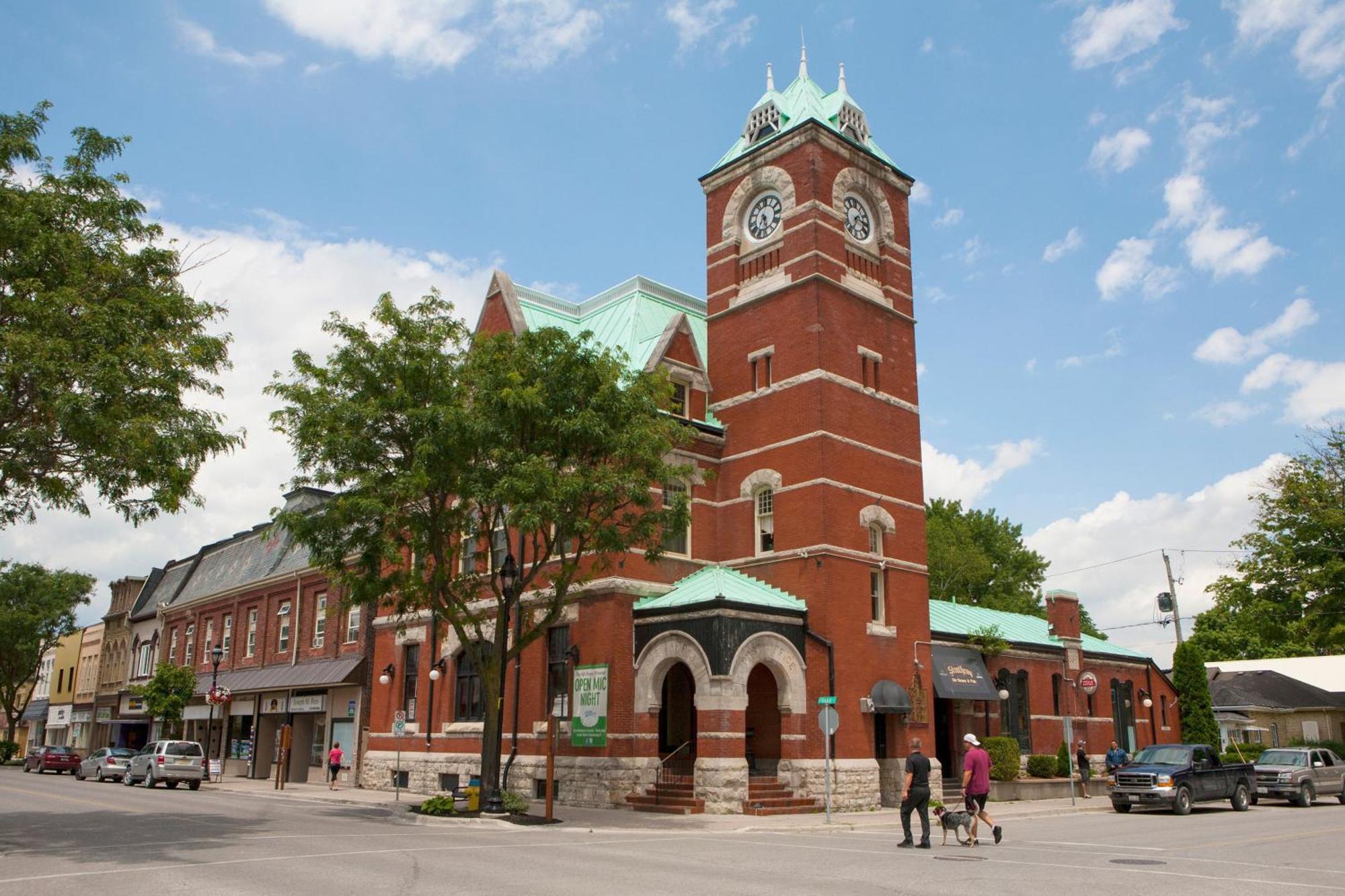 Holiday Inn Express - Strathroy By Ihg Bagian luar foto